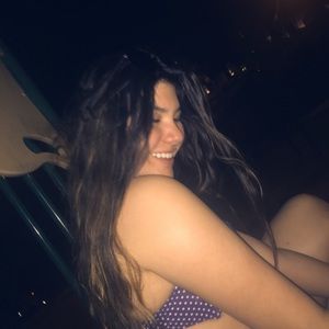 Meet your Posher, Alexis